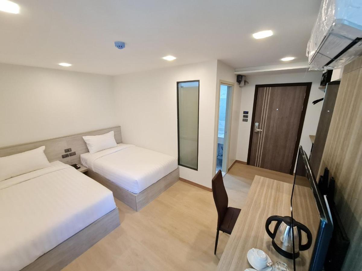 Thana Wisut Hotel Bangkok Luaran gambar