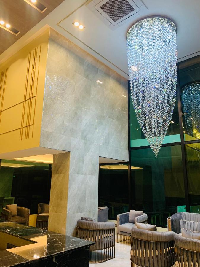 Thana Wisut Hotel Bangkok Luaran gambar