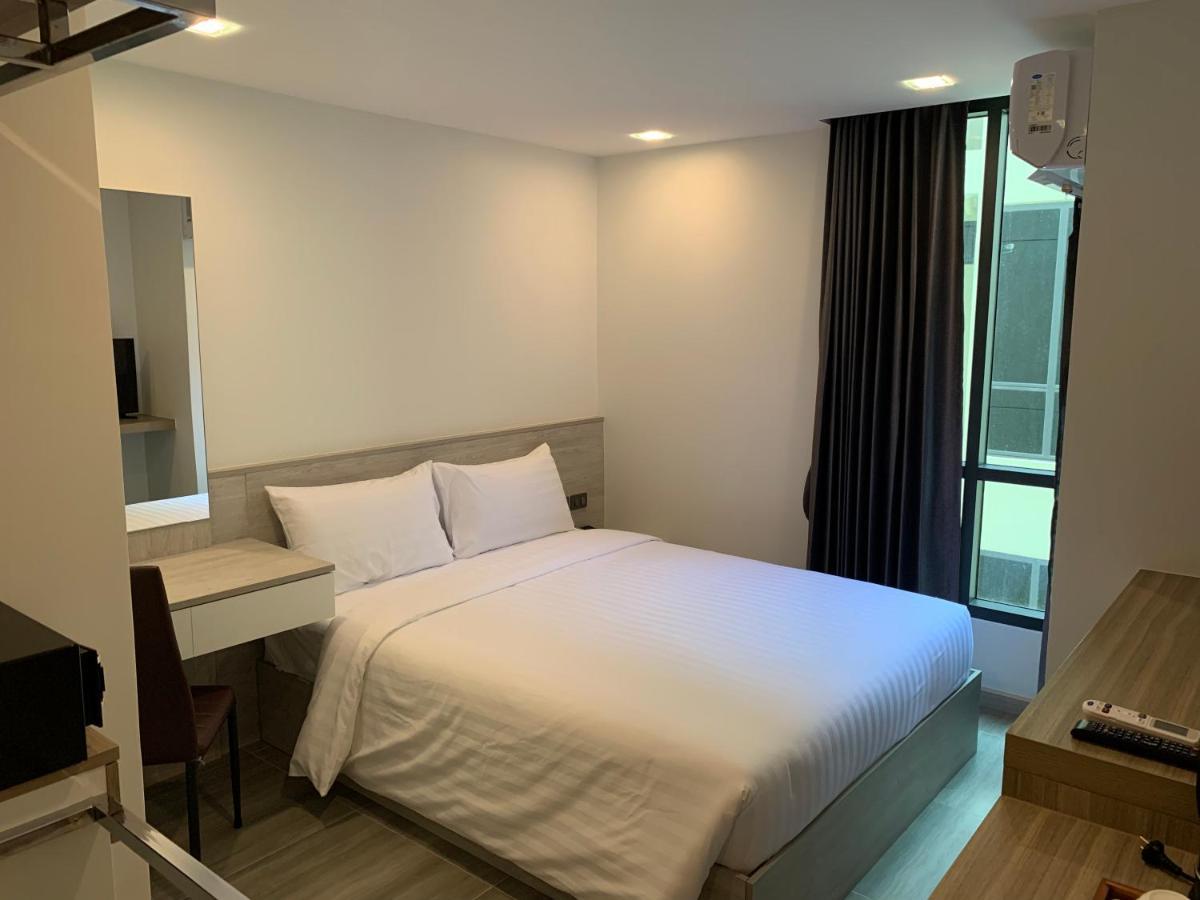 Thana Wisut Hotel Bangkok Luaran gambar