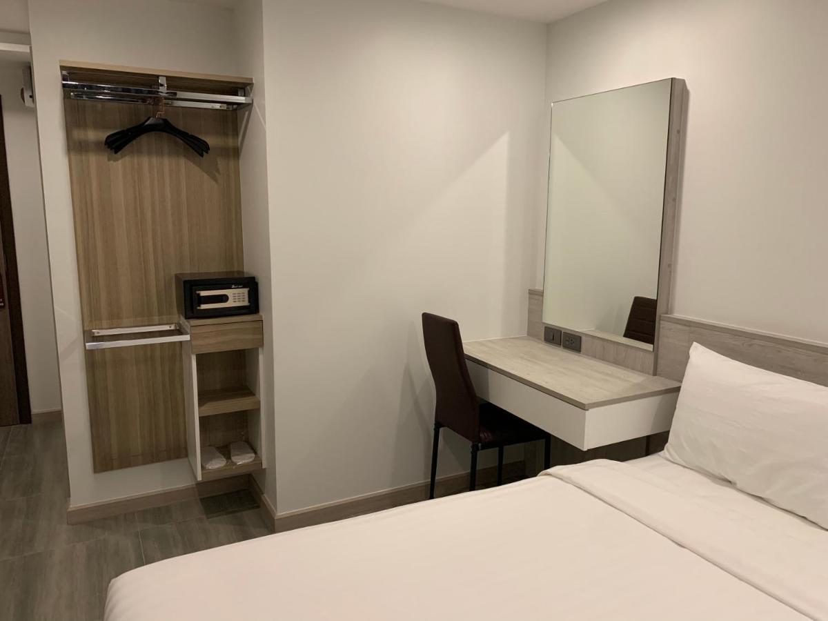 Thana Wisut Hotel Bangkok Luaran gambar