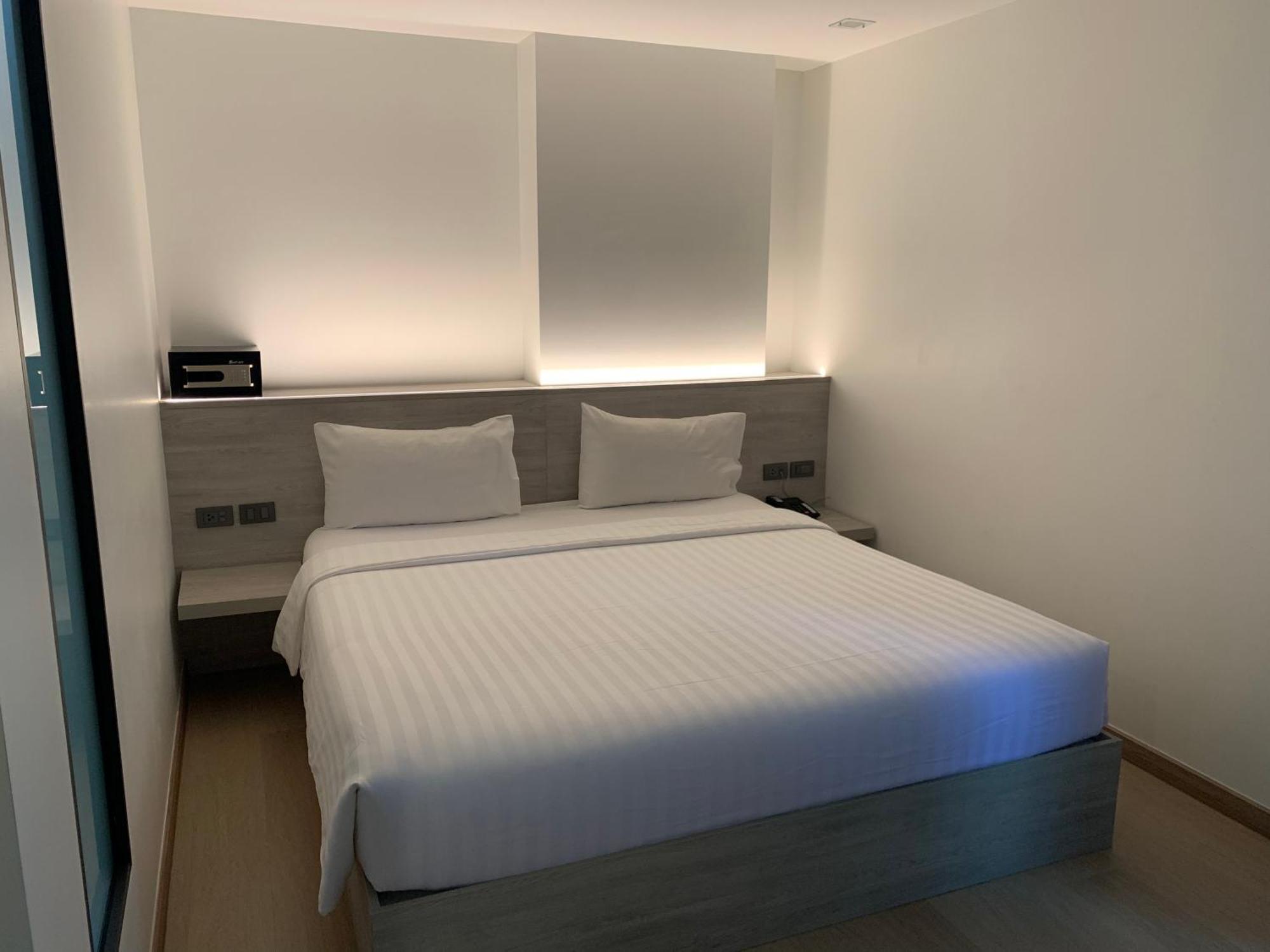 Thana Wisut Hotel Bangkok Luaran gambar